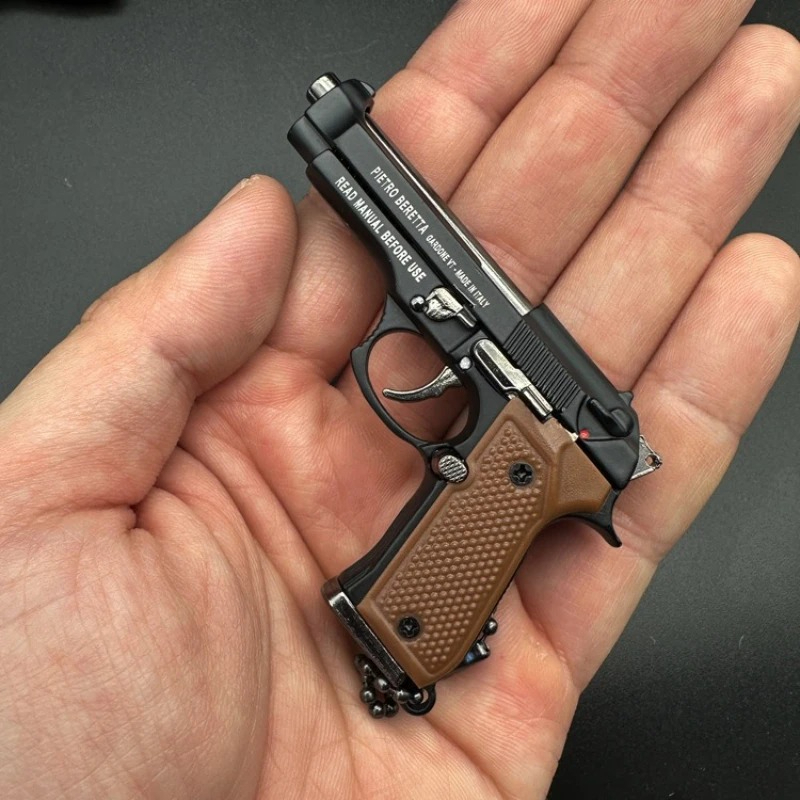 Model Kit Revolver - 1:3 Scale Alloy Pistol Keychain Mini