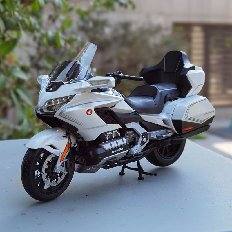 1:11 Honda Gold Wing GL800 202 - Model Kit Aoshima ulasan dan harga