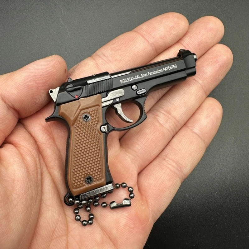 1:3 Scale Alloy Pistol Keychai - Model Kit Revolver ulasan dan harga